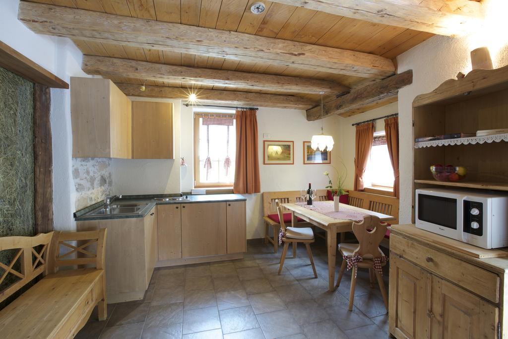 Maso Franceschella Bed & Breakfast Carano  Exterior photo